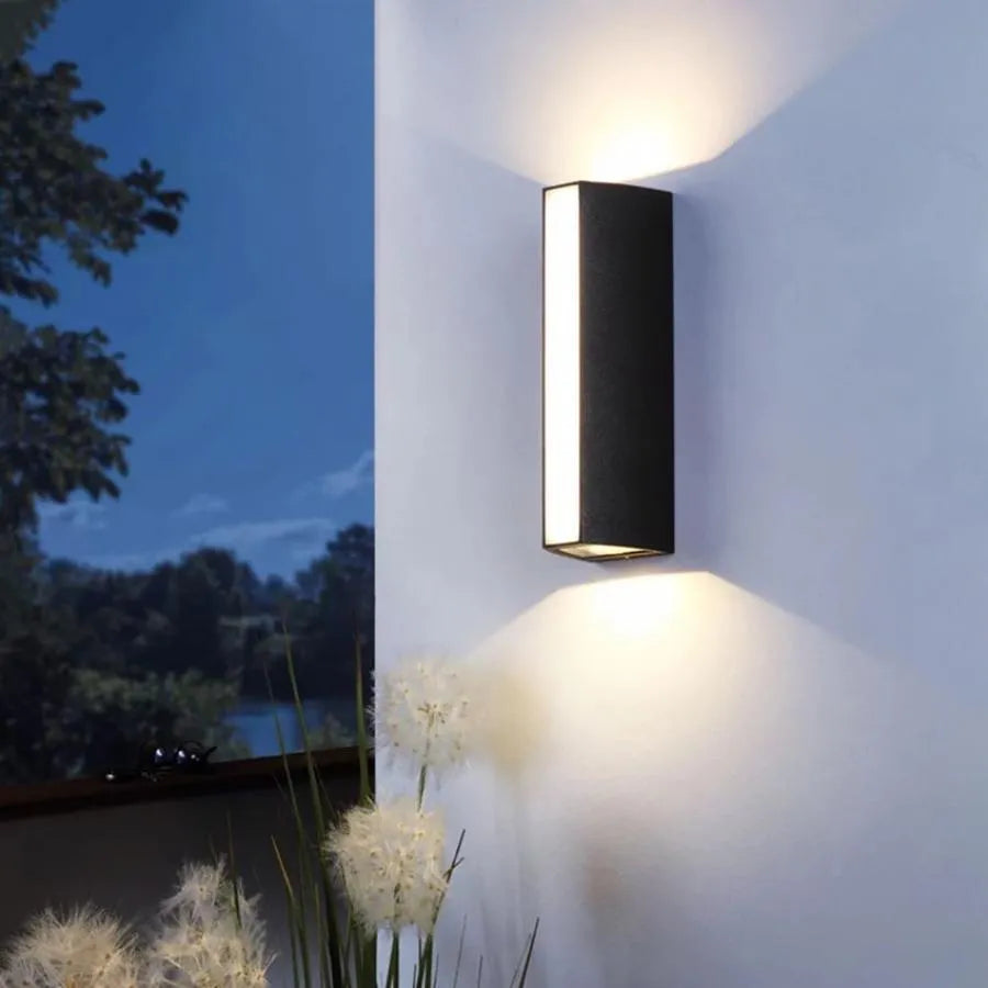 Carina Outdoor LED Wall Lamp, 20W, Black, 3000K, Metal