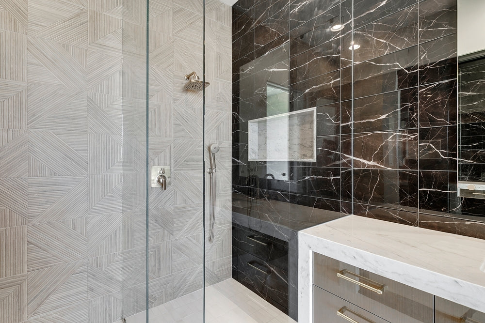 Walk-in bathroom: inspiration for a clean, relaxing and contemporary d ...