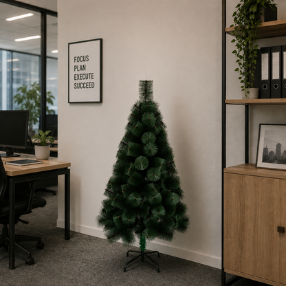 Decorațiune Brad Artificial MANIITSOQ, 150 cm, 130 vârfuri, Suport Metalic, Plastic, Verde