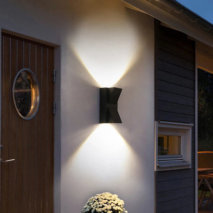 Outdoor Scarlet LED Wall Light, 6W, Black, 3000K