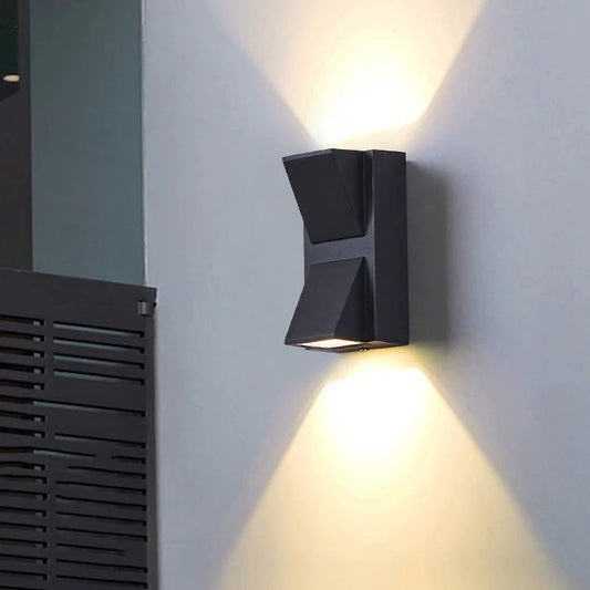 Outdoor Scarlet LED Wall Light, 6W, Black, 3000K
