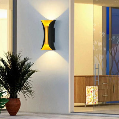 Pauline Outdoor LED Wall Lamp, 10W, Metal, Black and Gold